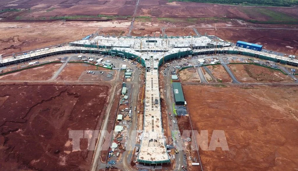 Long Thanh airport, spanning 5,000 hectares in Dong Nai province, aims to align with trends such as smart and green airports by integrating advanced technologies in its construction and operations. (Photo: VNA)