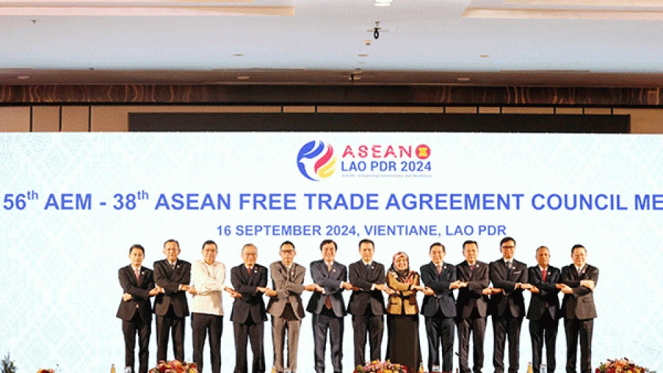 ASEAN Economic Ministers at the opening of the 56th AEM and 38th ASEAN Free Trade Area Council Meeting in Vientiane, Laos, on September 16, 2024. (Photo: vientianetimes.org.la)