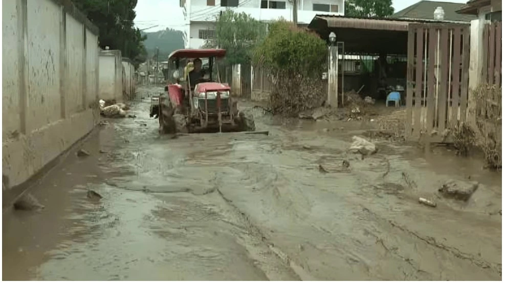 Thailand pilots methods to tackle mud post flooding (Photo: world.thaipbs.or.th)