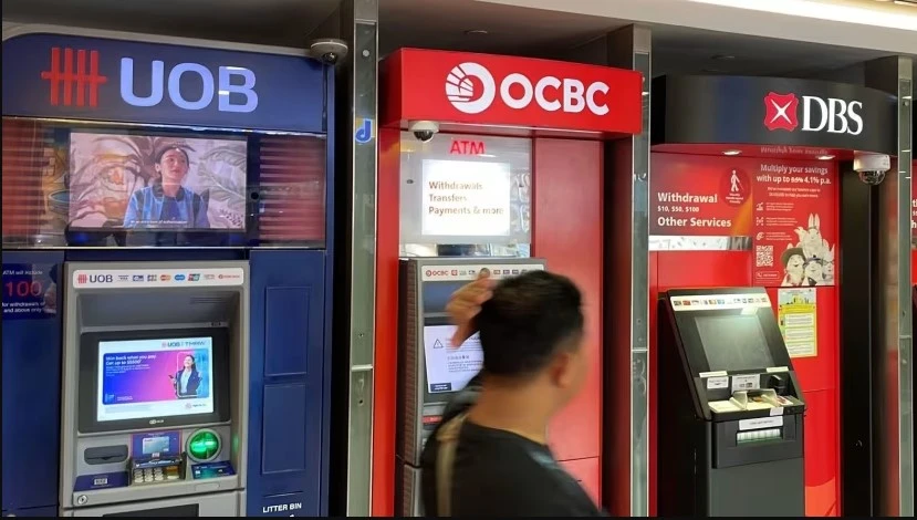 A row of ATMs in Singapore. (Photo: channelnewsasia.com)