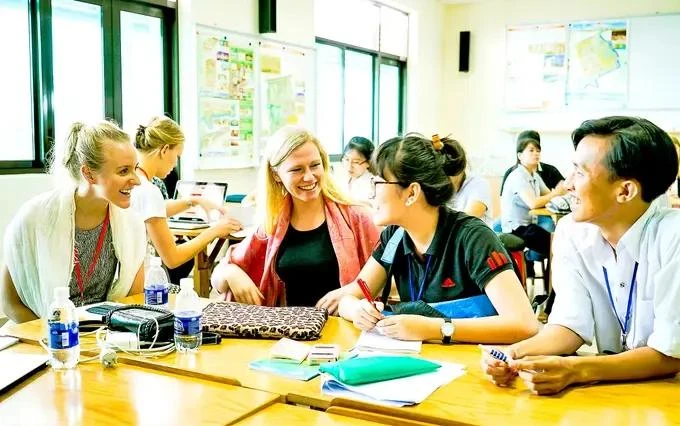 International and Vietnamese students at Ton Duc Thang University. (Photo: VNA)