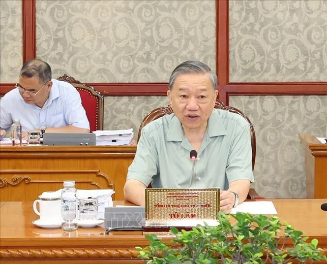 Le secrétaire général du Parti et président To Lam à la réunion périodique du Bureau politique. Photo: VNA