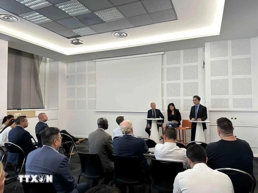 En el foro celebrado en la ciudad de Marsella el 23 de septiembre. (Foto: VNA)