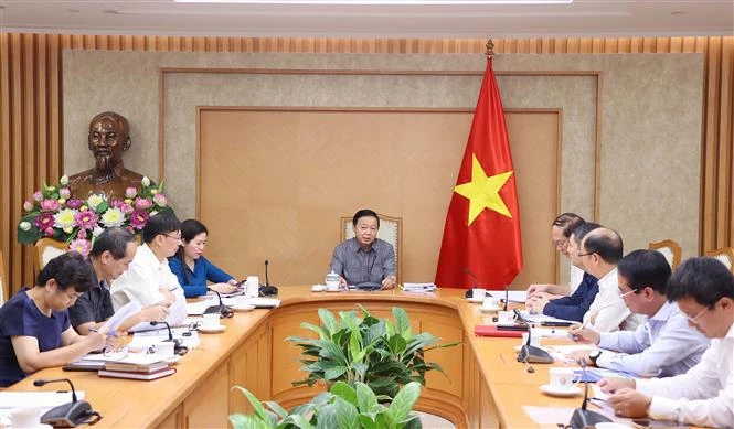 El viceprimer ministro de Vietnam, Tran Hong Ha, preside la reunión (Fuente: VNA)