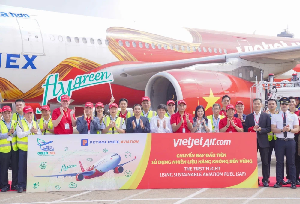 El primer vuelo de Vietjet utilizando combustibles sostenibles (Fuente: Vietjet)