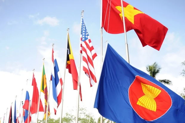 ASEAN members states need to enhance solidarity amidst geo-political and economic challenges. (Photo: AFP/VNA)