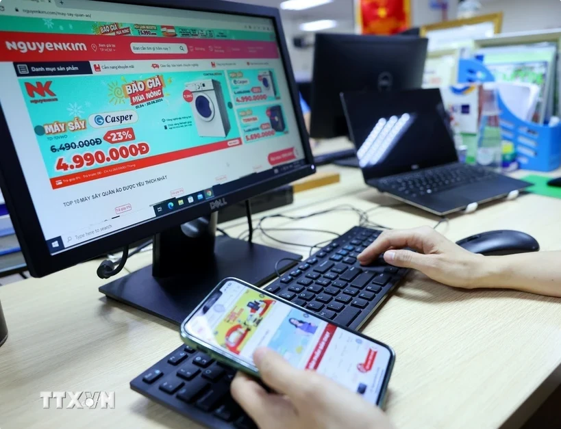 Vietnam is the third largest e-commerce market in the region. (Photo: VNA)