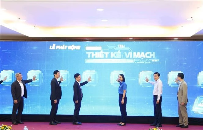 At the launch of the second circuit design competition for smart city on December 18 (Photo: VNA)