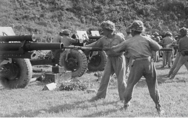 1954年5月4日：A1丘准备点火的任务就绪