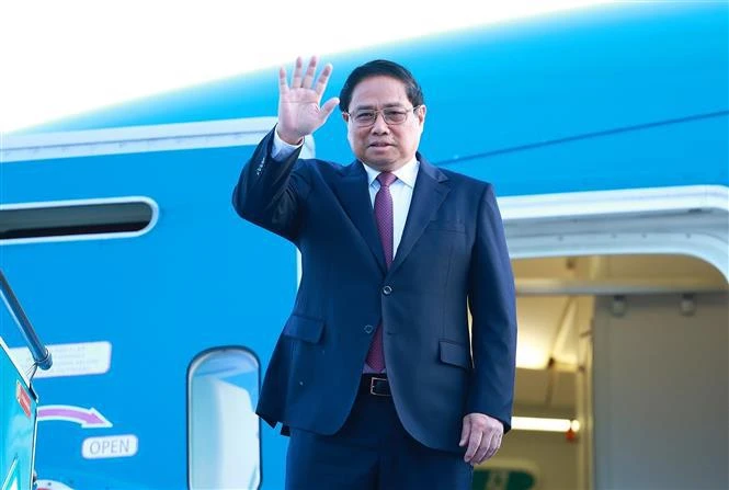 Premier de Vietnam parte de Hanoi rumbo a Rusia para la Cumbre BRICS+ (Fuente: VNA)