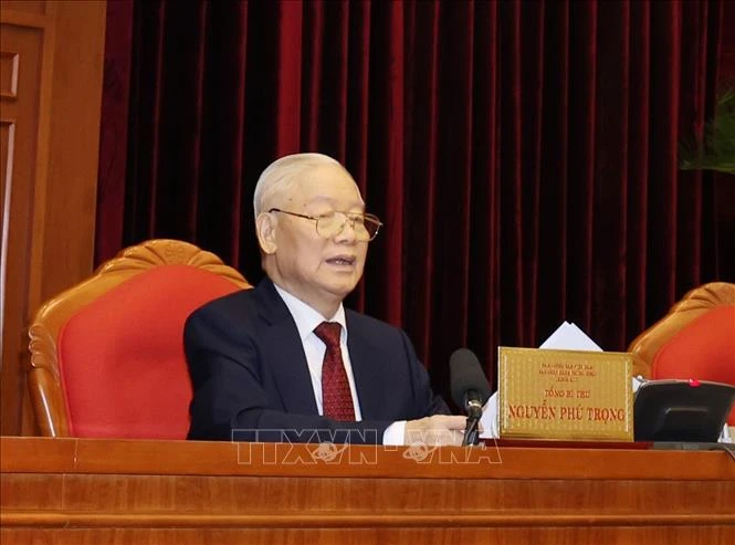 Генеральный секретарь ЦК КПВ Нгуен Фу Чонг выступает на закрытии пленума. (Фото: ВИА)