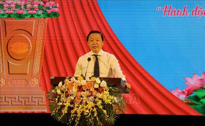 Заместитель премьер-министра Чан Хонг Ха выступает на церемонии открытия Месяца действий в интересах детей 2024 года в городе Хюэ 1 июня. (Фото: ВИA)