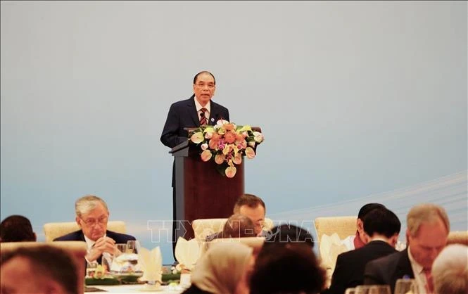Бывший Генеральный секретарь ЦК КПВ Нонг Дык Мань выступает на мероприятии. (Фото: ВИА)