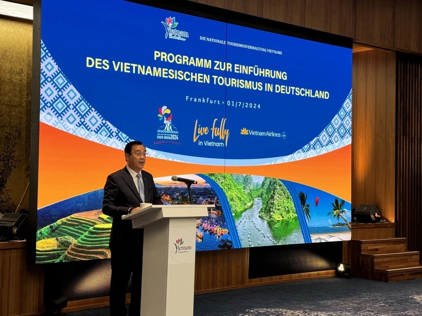 Директор Национальной администрации по туризму Вьетнама Нгуен Чунг Кхань выступает на мероприятии (Фото: ВИA)