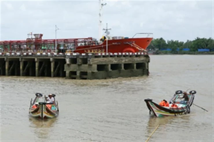 Al menos ocho personas han muerto, después de que un ferry de pasajeros se volcara en el sur de Myanmar (Fuente: punjabnewsexpress.com)