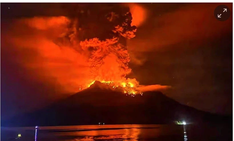 La erupción del Monte Lewotobi Laki-laki (Fuente: theguardian.com)