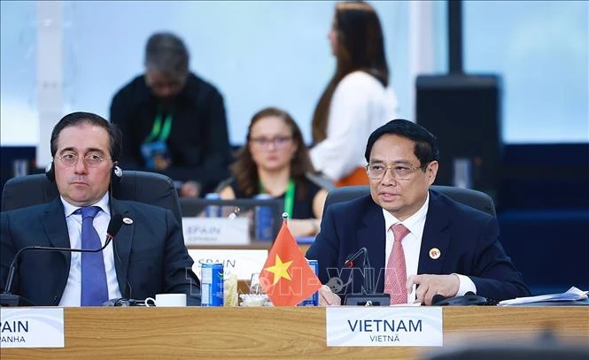 El primer ministro vietnamita, Pham Minh Chinh, participó en una sesión de la Cumbre del G20 (Fuente: VNA)