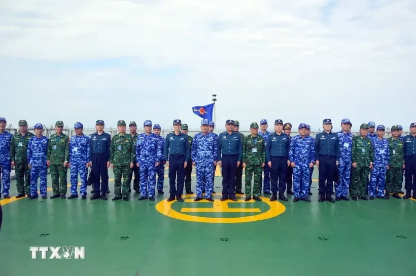 Las guardias costeras de Vietnam y China concluyeron su segunda patrulla conjunta de 2024 en las aguas adyacentes a la línea de demarcación del golfo de Bac Bo (Tonkín) del 26 al 28 de este mes (Fuente: VNA)