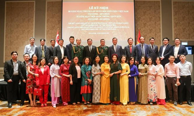 La Embajada de Vietnam en Singapur celebra ceremonia para conmemorar el 80 aniversario del Ejército Popular de la nación indochina (Fuente: VNA)