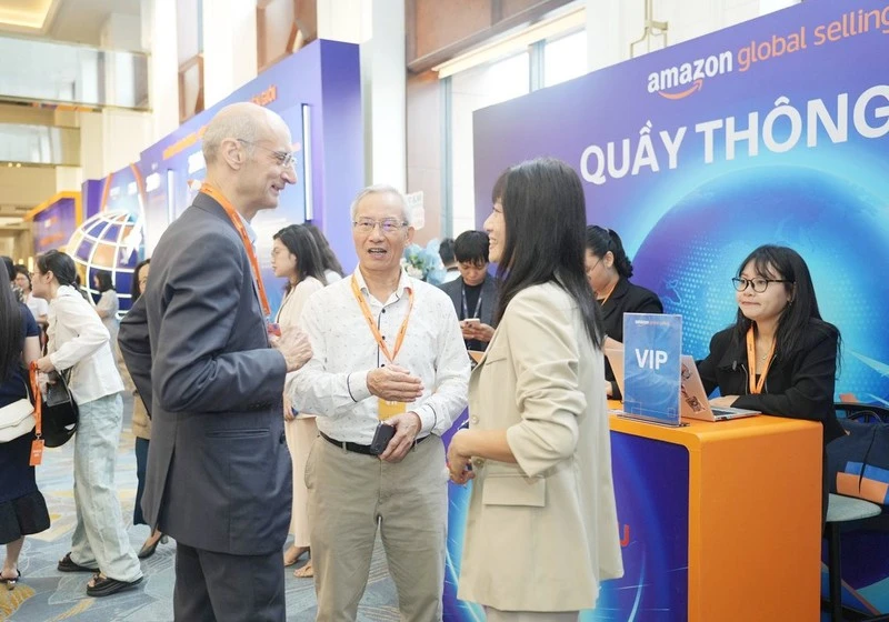 Les entreprises vietnamiennes s’étendent de plus en plus à l’international, le nombre de produits vendus sur Amazon ayant augmenté de 300% au cours des cinq dernières années. Photo : hanoimoi.com.vn