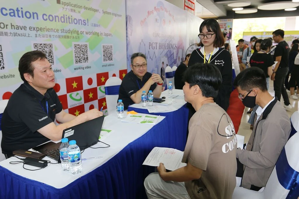 Un salon de l'emploi à Hô Chi Minh-Ville. Photo : VNA