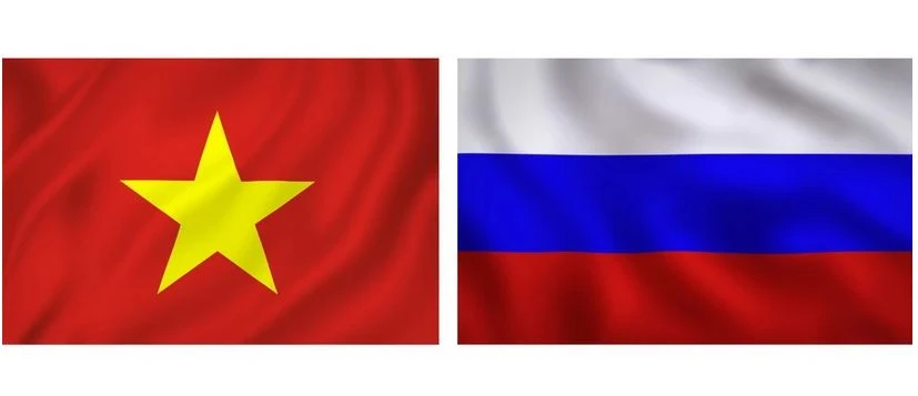 Drapeaux du Vietnam et de la Russie. Photo: VNA