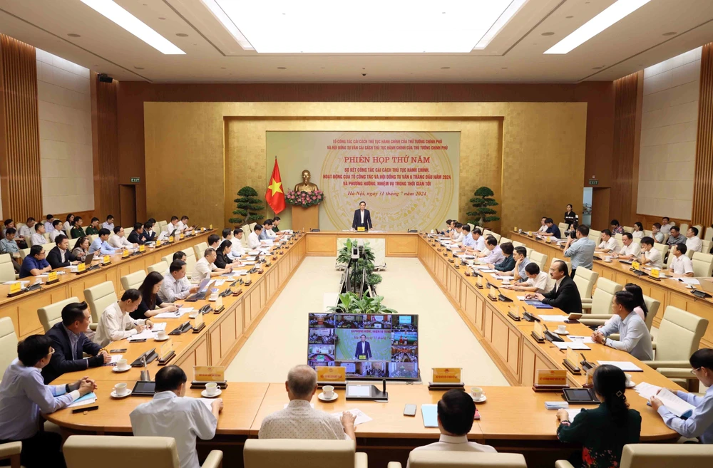 Vue de la réunion du Groupe de travail sur la réforme des procédures administratives et du Conseil consultatif sur la réforme des procédures administratives du Premier ministre. Photo : VNA