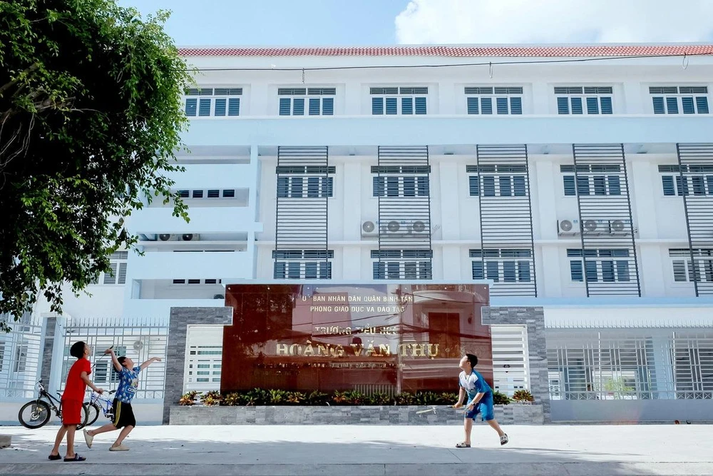 Au cours de la rentrée scolaire 2024-2025, le district de Binh Tan compte sept nouvelles écoles. Photo: tuoitre.vn