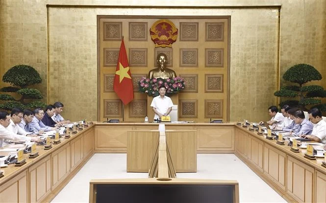 Le vice-Premier ministre Lê Thành Long s’exprime lors de la première réunion du Conseil national pour le développement durable, à Hanoi, le 24 septembre. Photo: VNA