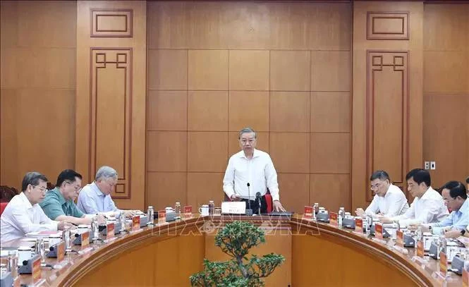 Le secrétaire général du Parti Tô Lâm s’exprime devant le sous-comité des documents et le sous-comité des statuts du Parti, à Hanoi, le 11 novembre. Photo: VNA