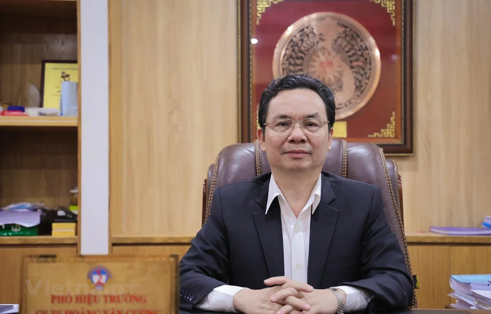 Hoang Van Cuong, member of the National Assembly Delegation from Hanoi and the NA Finance-Budget Committee and Vice Rector of National Economics University (Photo: VietnamPlus)