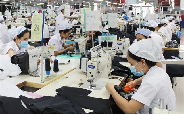 Vietnam spends 11.4 billion USD on garment material imports in H1