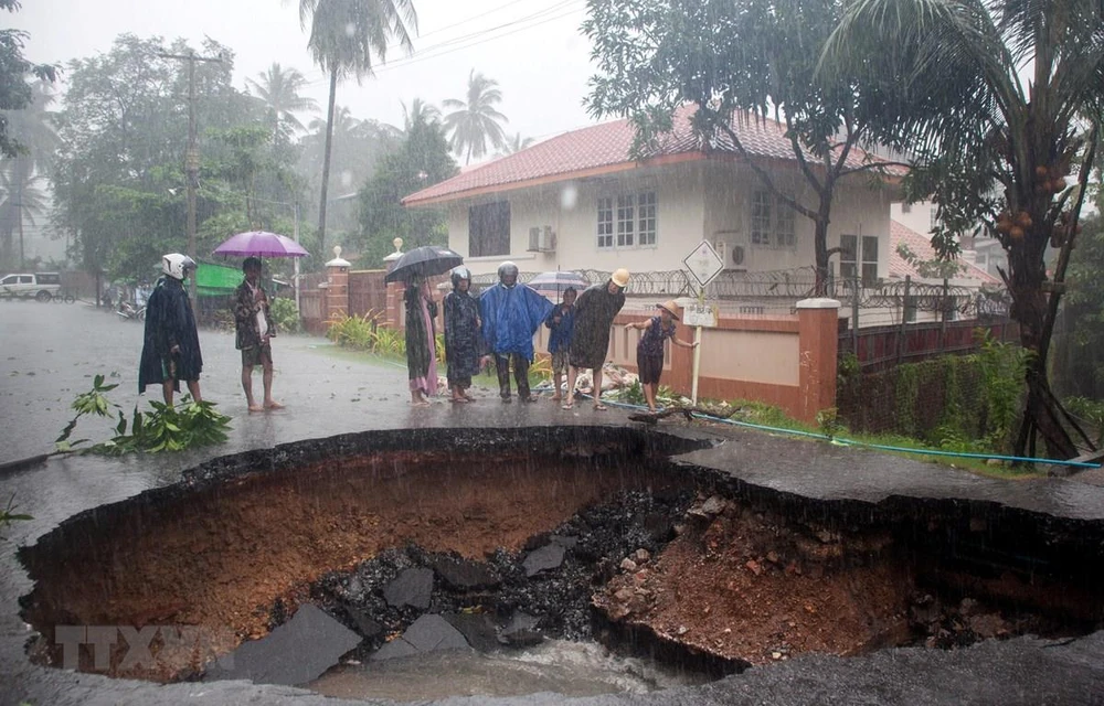 Myanmar deploys troops to aid search and rescue efforts after landslide