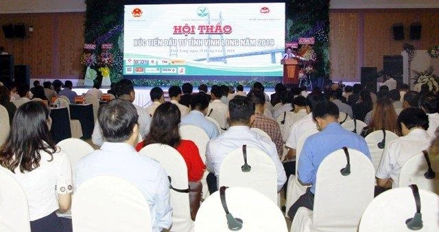 Investors pledge billions of USD at conference in Vinh Long