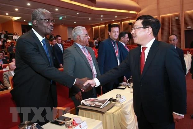 Middle East, African ambassadors hail economic cooperation with Vietnam