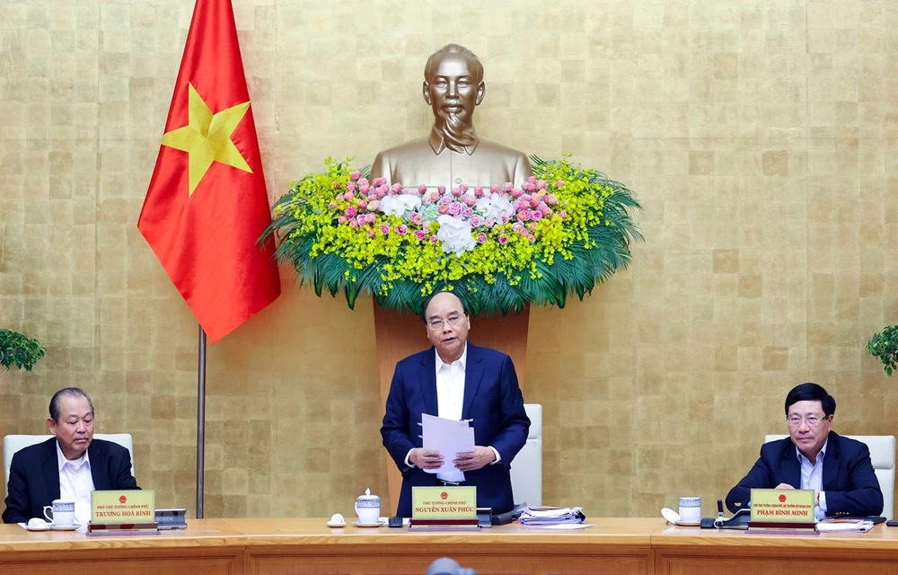 Prime Minister Nguyen Xuan Phuc speaks at the meeting (Source: VNA)