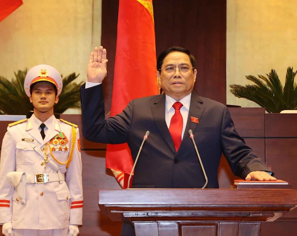 Prime Minister Pham Minh Chinh takes oath of office (Photo: VNA)