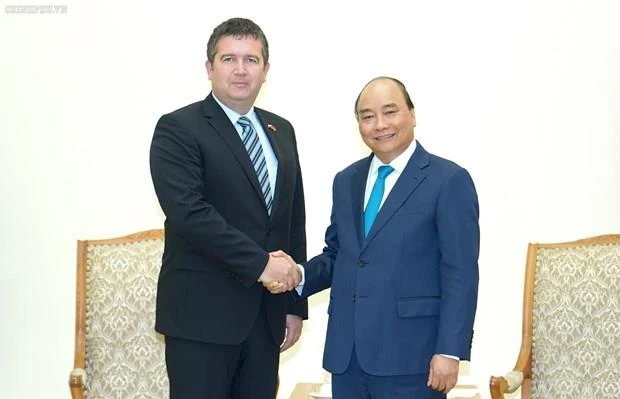 El Primer Ministro de Vietnam, Nguyen Xuan Phuc, y el viceprimer ministro y titular del Interior de la República Checa, Jan Hamacek