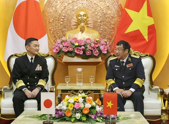 Fortalecen cooperación Armadas de Vietnam y Japón