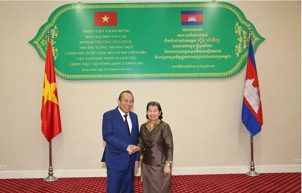 Vietnam y Camboya fijan meta de elevar comercio bilateral a cinco mil millones de dólares en 2020