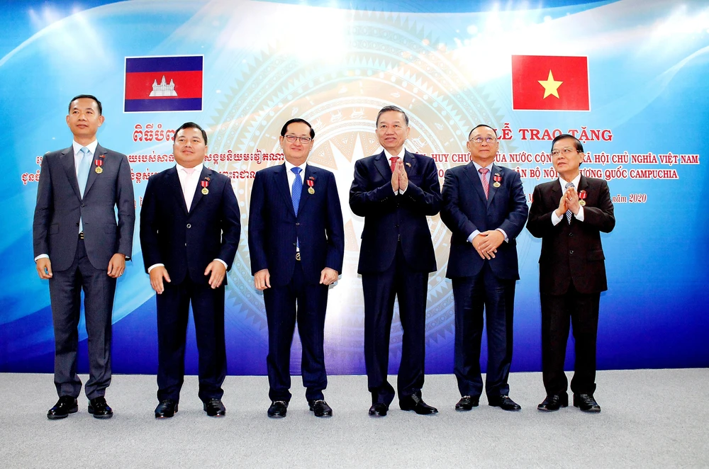 Vietnam y Camboya por estrechar cooperación en garantía de seguridad