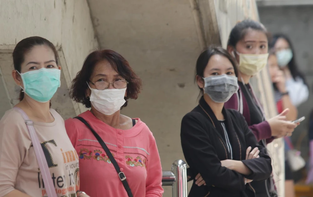 Bangkok suspende labores de construcción para reducir contaminación