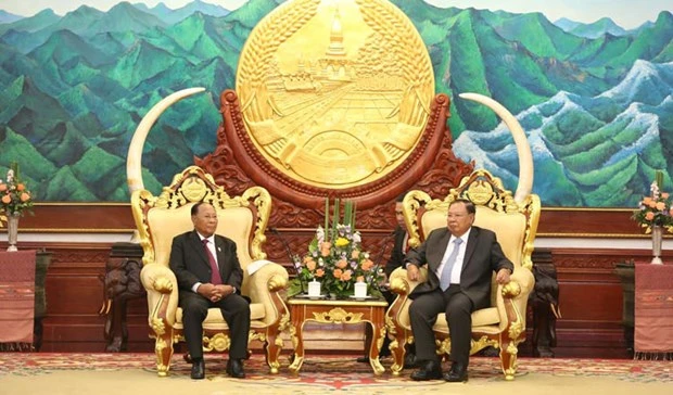 Máximo dirigente de Laos inicia visita estatal a Camboya