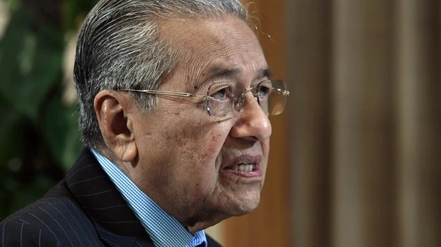 Mahathir permanecerá como premier de Malasia hasta después de APEC en noviembre