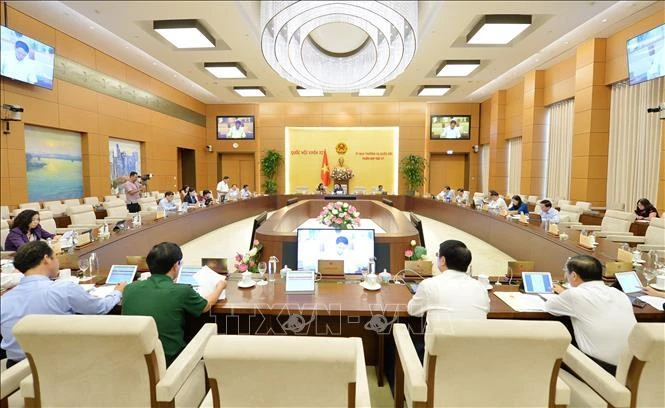 越南国会常委会第37次会议落幕