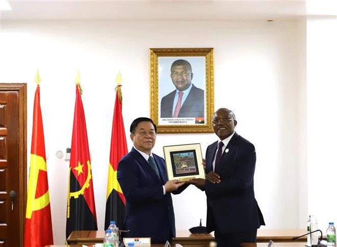 CPV delegation visits Angola to enhance friendship, cooperation 2.jpg