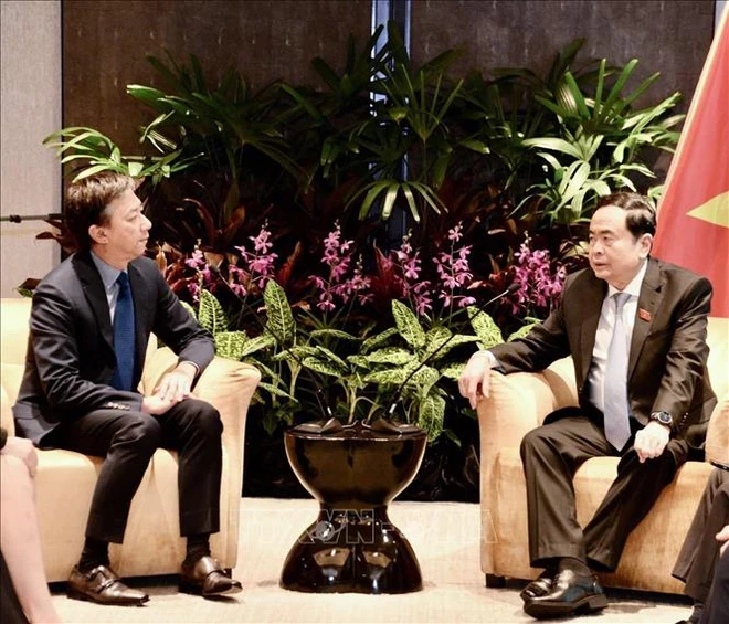 National Assembly Chairman Tran Thanh Man and Deputy Chief Executive Officer of Temasek International Chia Song Hwee (Photo: VNA)