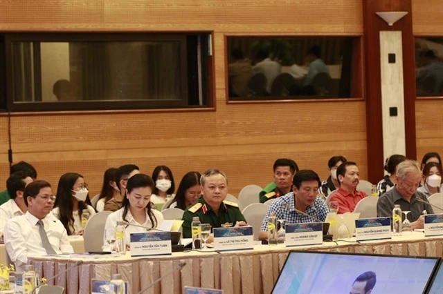 Seminar discusses orientations for rapid and sustainable national development ảnh 1