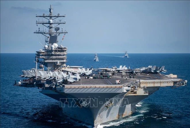 US Navy’s aircraft carrier visits Vietnam ảnh 1