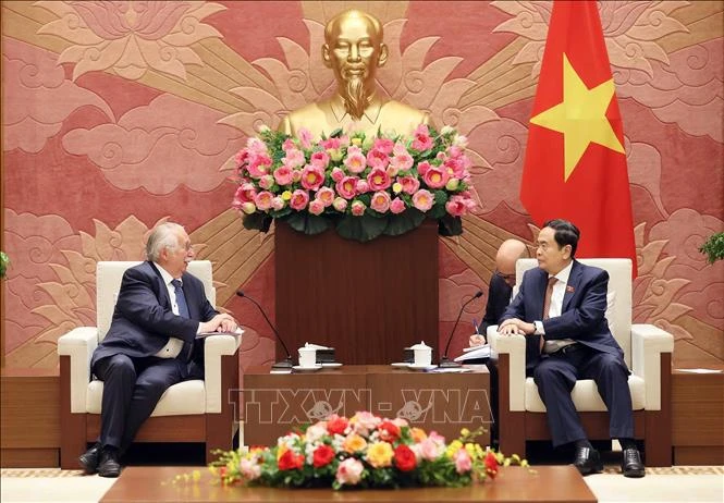 Standing Vice Chairman of the National Assembly (NA) Tran Thanh Man (R) and André Flahaut, member of the Belgian Chamber of Representatives, Minister of State, and former President of the Chamber of Representatives. (Photo: VNA)